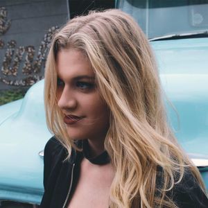 Meet your Posher, Makayla